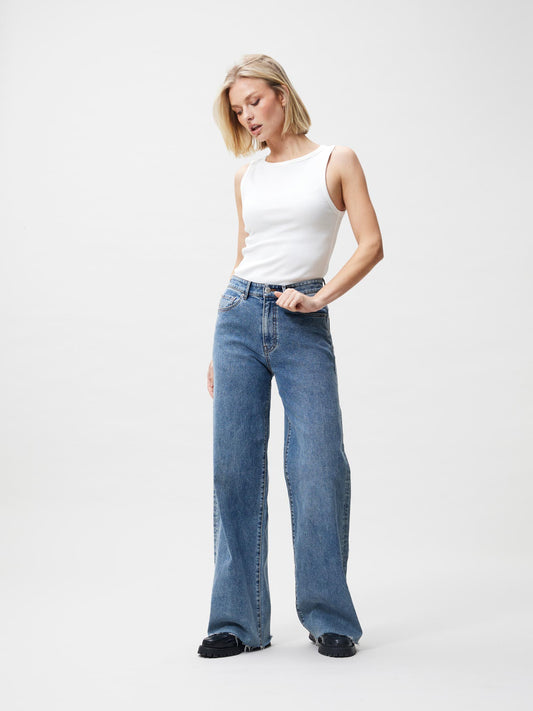 Catwalk Junkie - Classic rib singlet - Off white