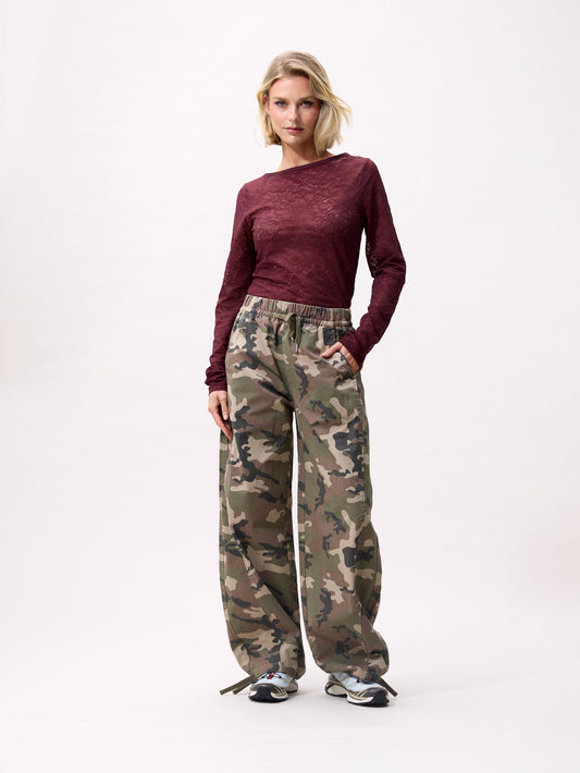 Catwalk Junkie - Lace Longsleeve - Merlot