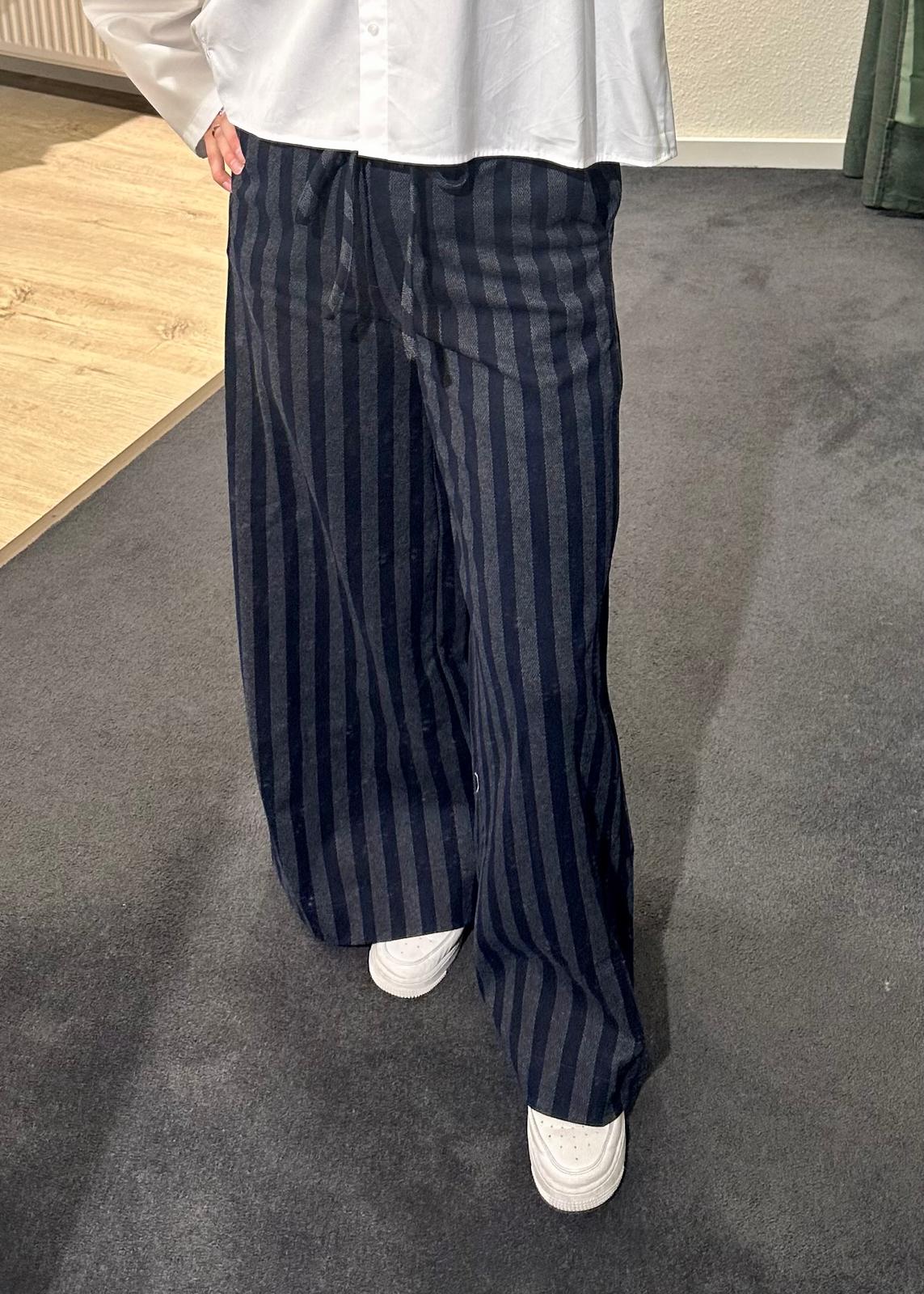Laure + Max - Broek Patty - Black stripes