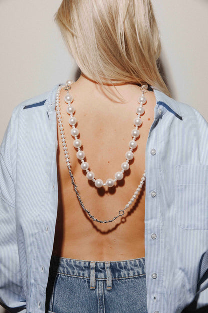 Moonlight pearl necklace