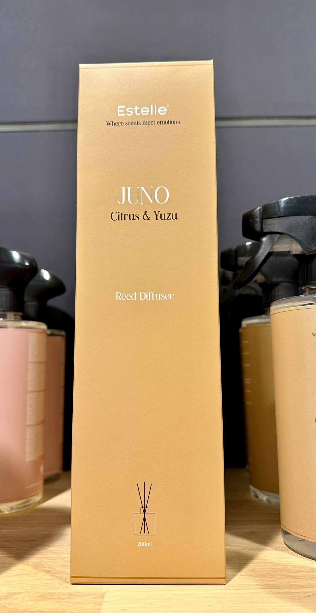 Estelle - Diffuser - Juno