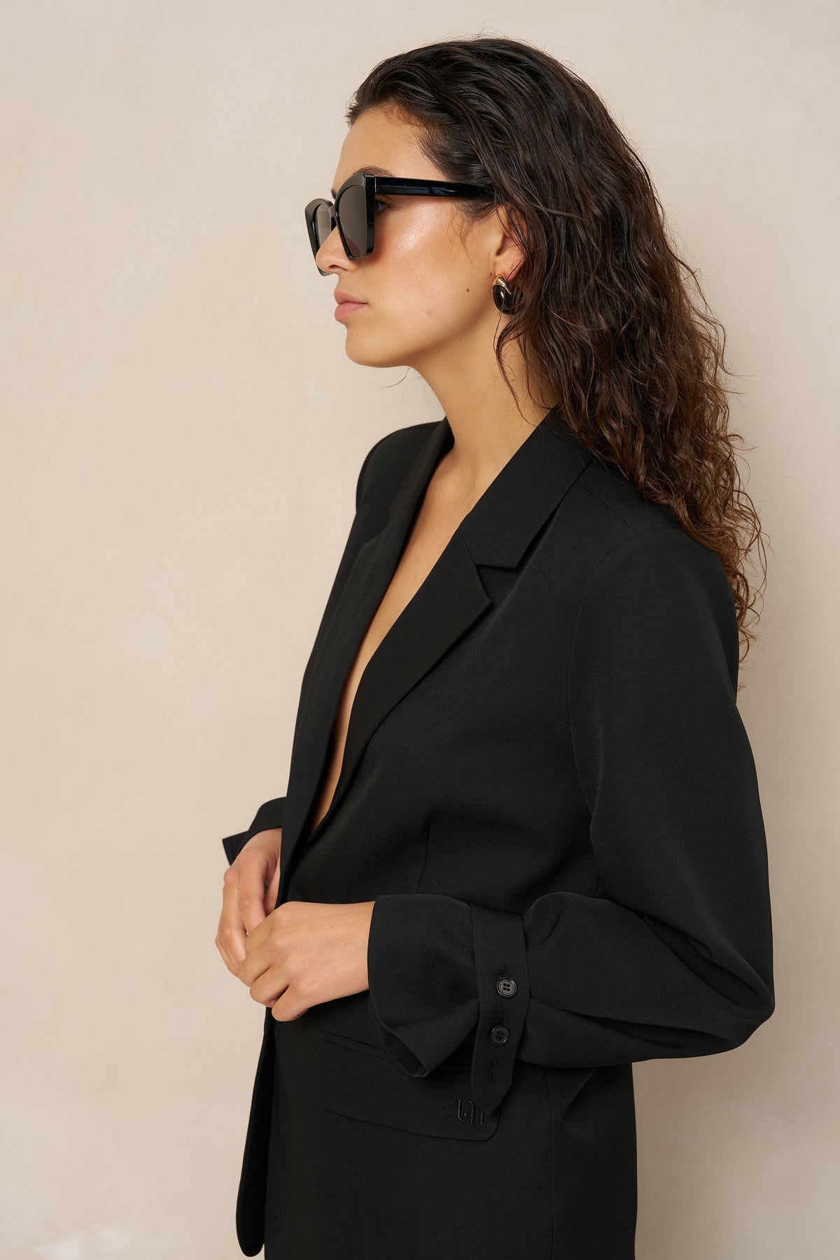 Lofty Manner - Blazer Jadie Strap Detail - Zwart